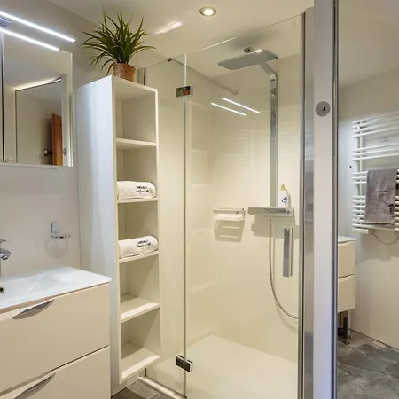 Appartement Val D'arve - Year *